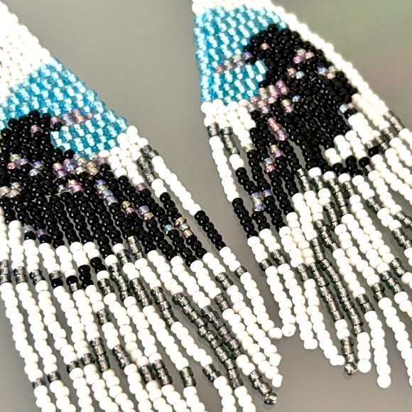 Hand Beaded Black Raven Crow on Branch Seed Bead Tasseled Dangle Earrings New - Picture 4 of 5